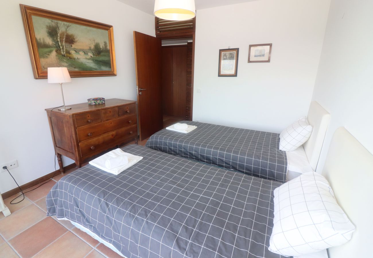 Quarto duplo equipado em casa de férias no Gerês Quarto Gerês Férias Natureza