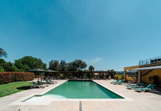  em Amares - Ref. 160508