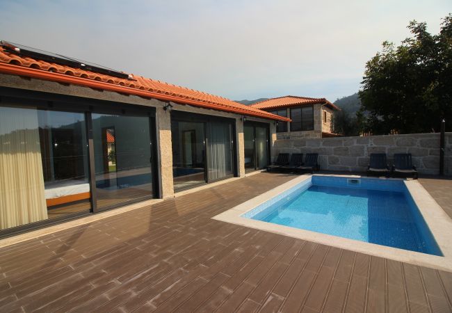 Casa em Terras de Bouro - Ref. 222080