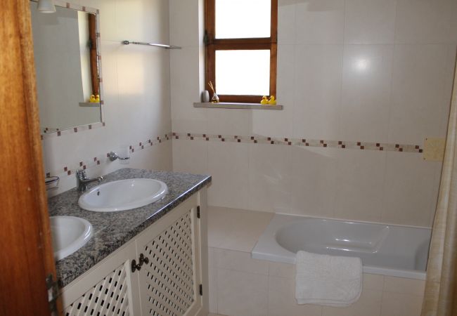 Villa em Albufeira - Ref. 225063 Villa em Albufeira - Ref. 225063