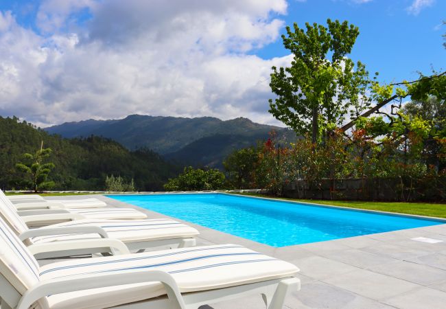 Casa em Gerês - Ref. 285233