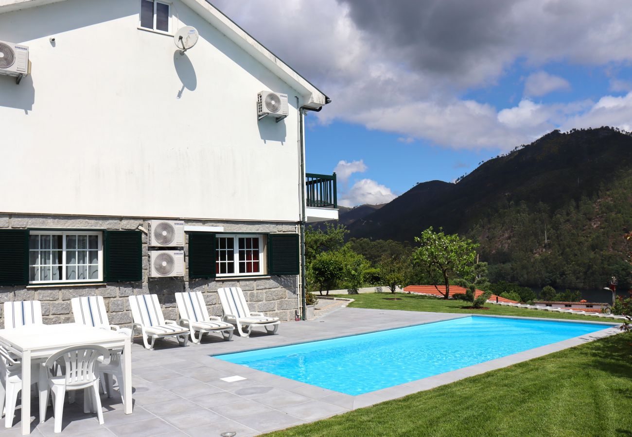 Casa em Gerês - Ref. 285233 Casa em Gerês - Ref. 285233