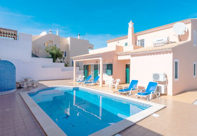 Villa em Albufeira - Ref. 299540