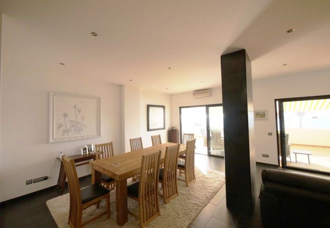 Apartamento em Lagos - Ref. 383859 Apartamento em Lagos - Ref. 383859