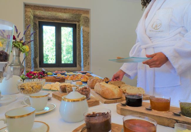 Quarto em Vila Verde - Ref. 384255 Quarto em Vila Verde - Ref. 384255