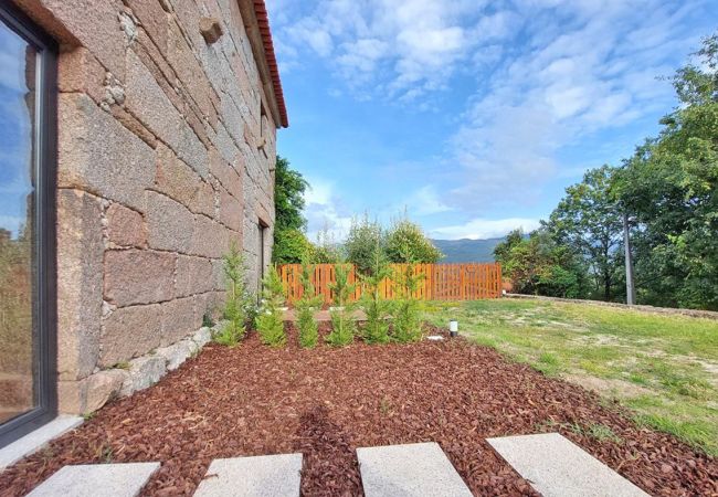 Quarto em Vila Verde - Ref. 384255 Quarto em Vila Verde - Ref. 384255