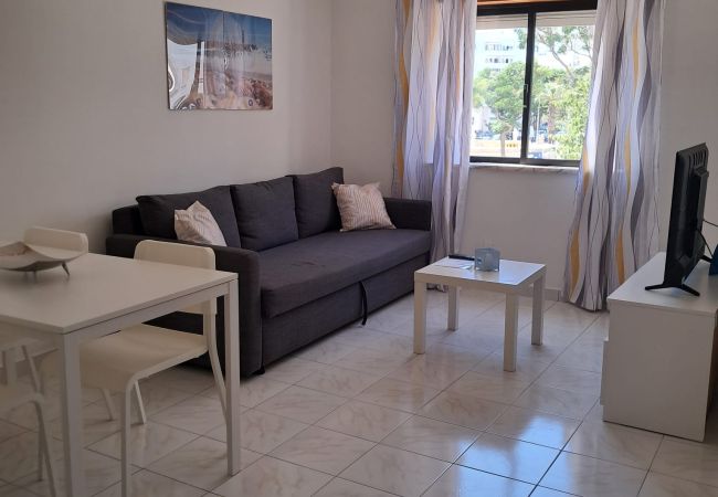 Apartamento em Quarteira - Ref. 384607