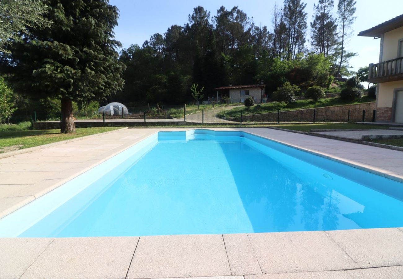 Quarto em Campo do Gerês - Ref. 390501 Quarto em Campo do Gerês - Ref. 390501