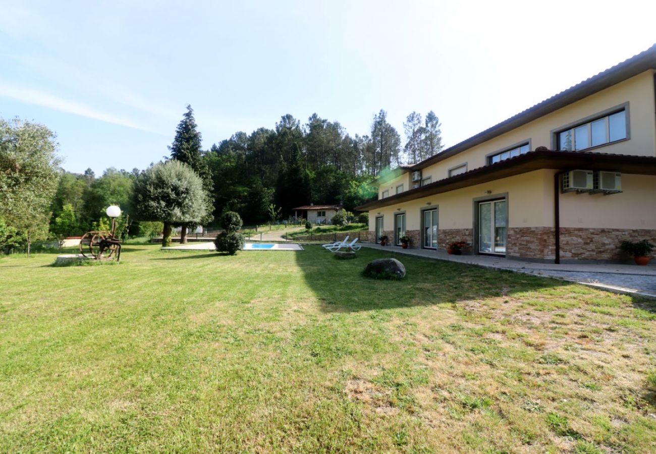 Quarto em Campo do Gerês - Ref. 390501 Quarto em Campo do Gerês - Ref. 390501