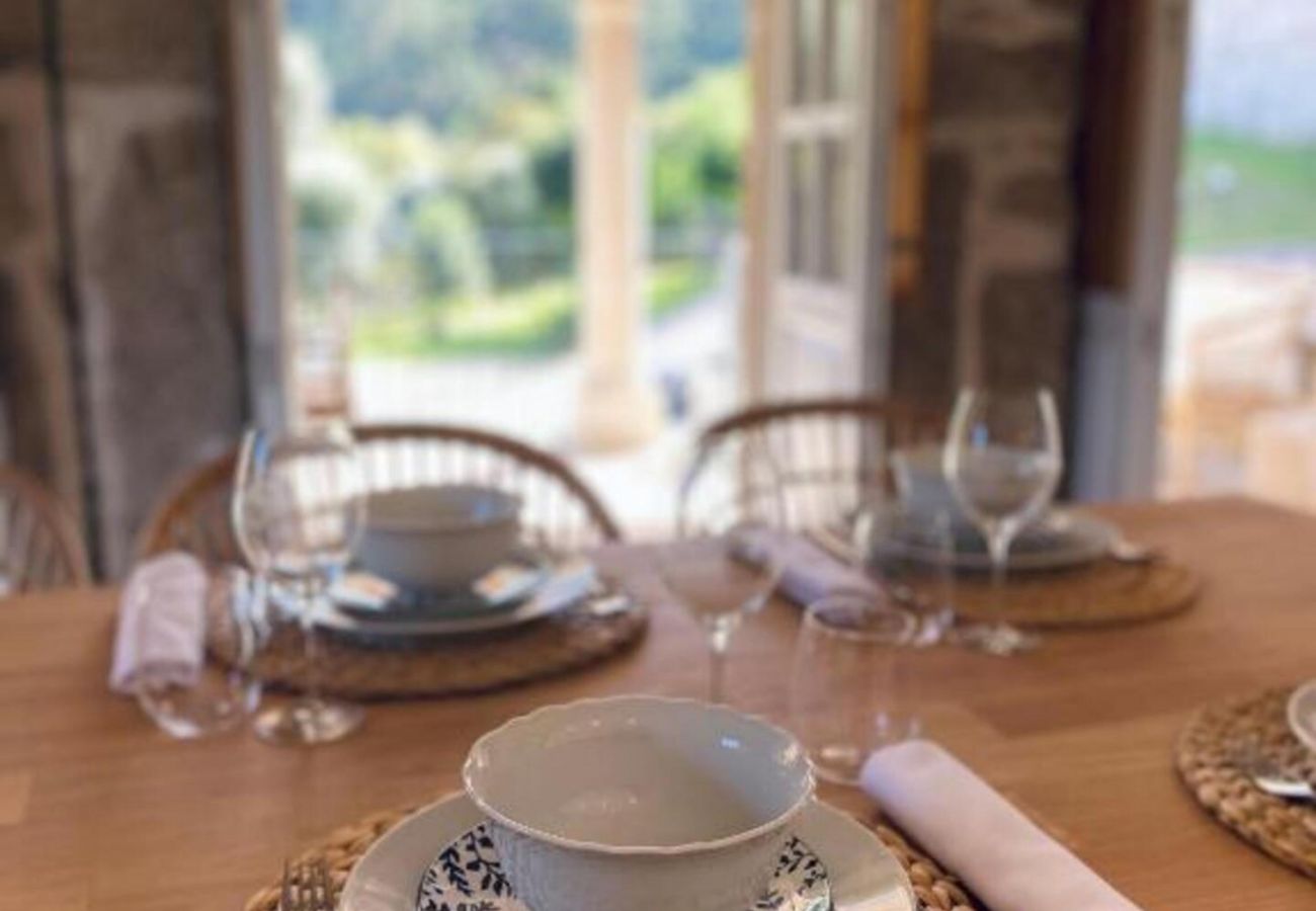 Detalhes decoração sala de jantar em casa rural Decoração Moderna Sala Jantar Alojamento Rural Natureza