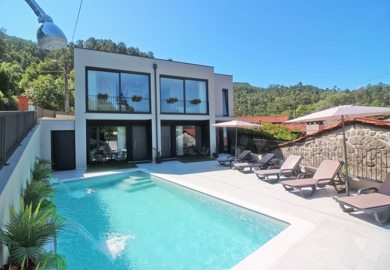 Casa em Terras de Bouro - Ref. 495239