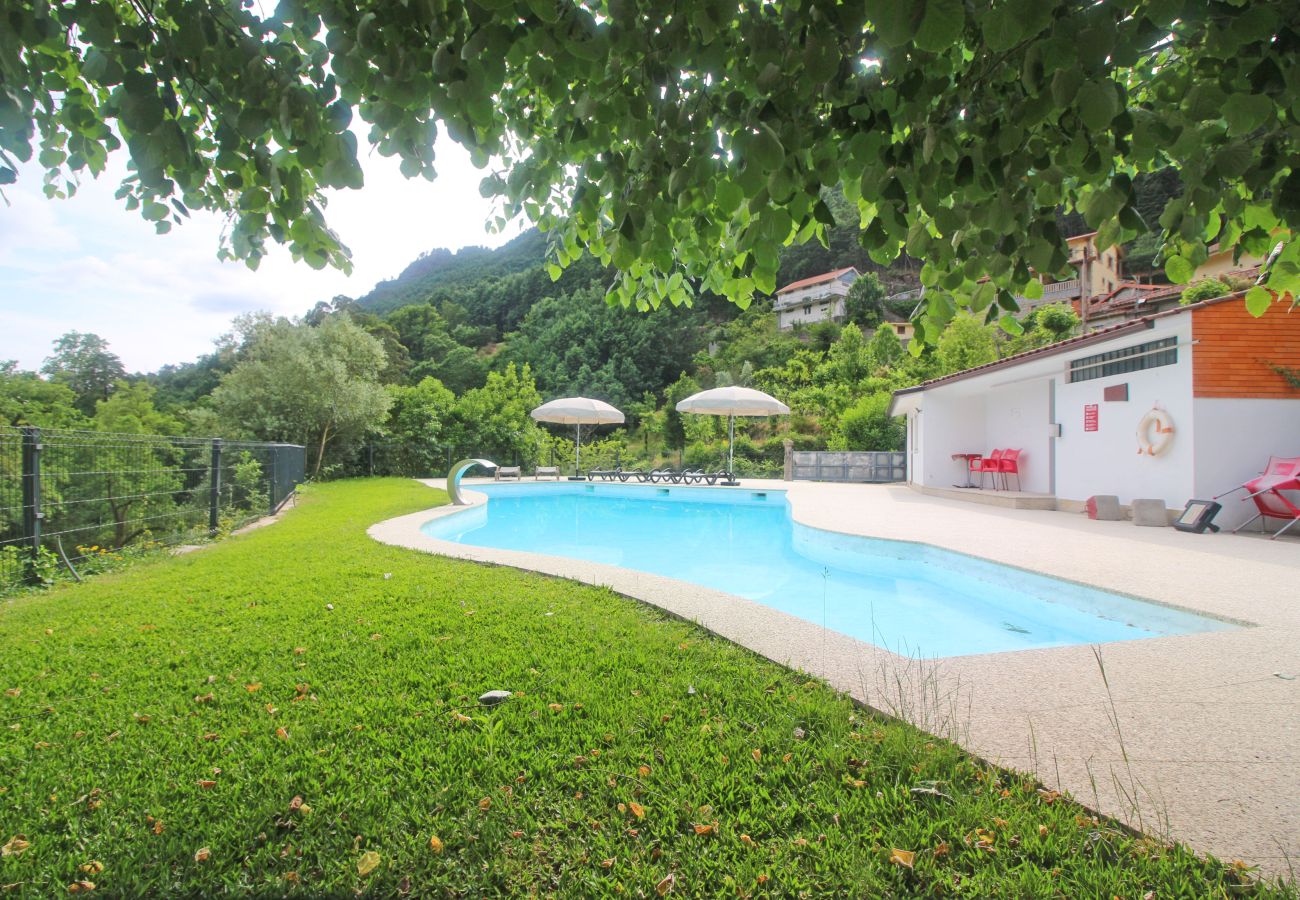 Casa em Gerês - Ref. 563032