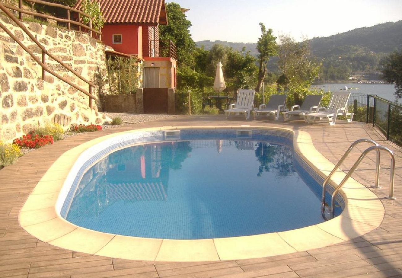 Casa em Gerês - Ref. 145766