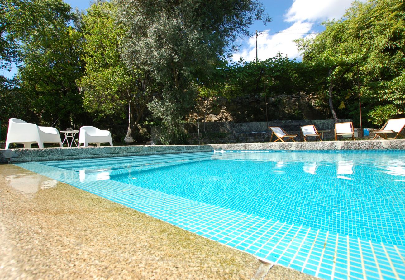 Cottage in Póvoa de Lanhoso - Ref. 235088 Cottage in Póvoa de Lanhoso - Ref. 235088