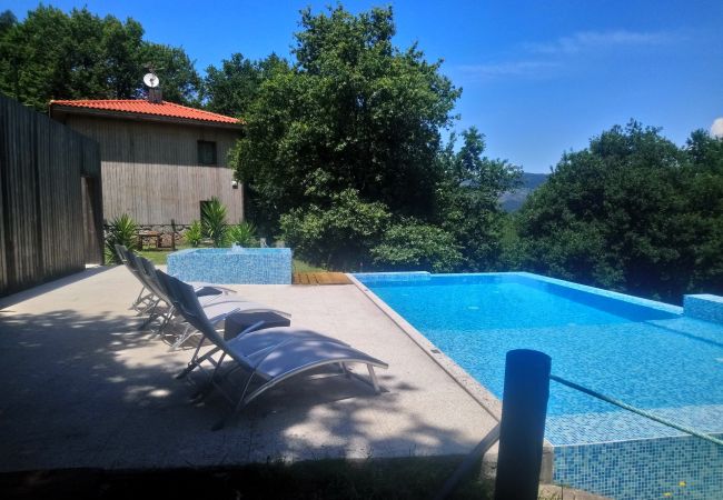 Villa/Dettached house in Vieira do Minho - Ref. 336278