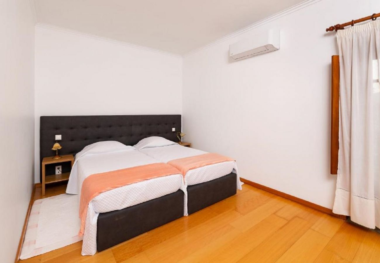 Rent by room in Gerês - Ref. 431938