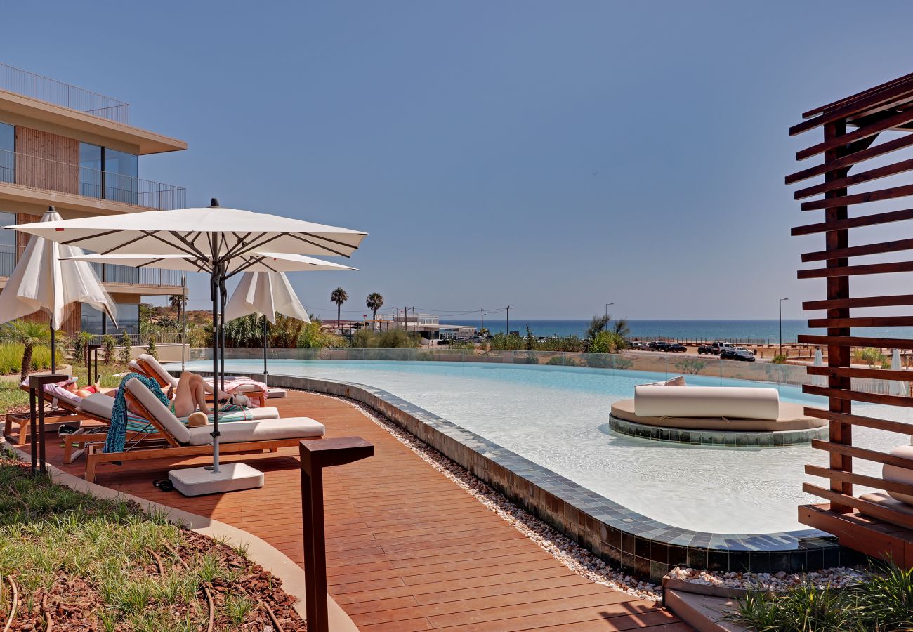 Apartment in Quarteira - Ref. 689628