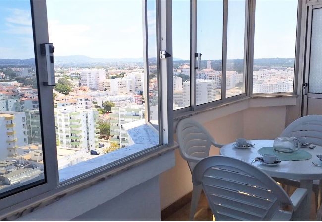 Apartamento en Quarteira - Ref. 136624