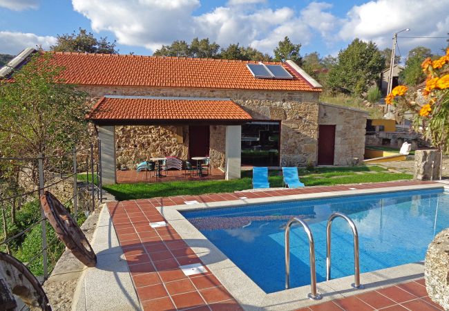 Casa rural en Montalegre - Ref. 163624