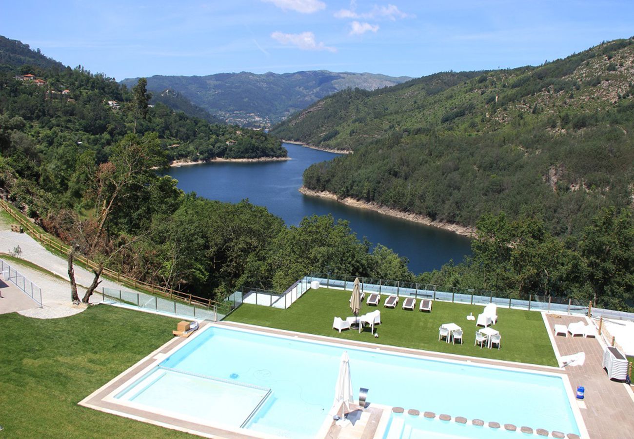 Maison à Vieira do Minho - Réf. 283818