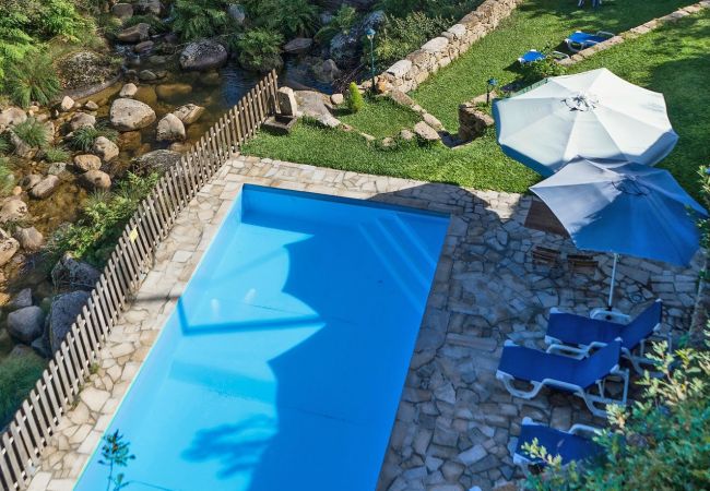 Casas da Peneda Maisons Peneda à Gerês, piscine