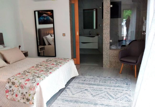 Bungalow à Gerês - Réf. 406002 Bungalow à Gerês - Réf. 406002