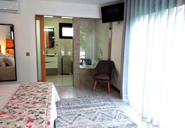 Bungalow à Gerês - Réf. 406002 Bungalow à Gerês - Réf. 406002