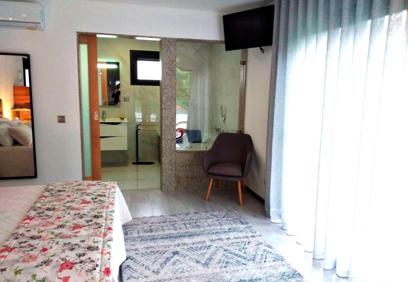 Bungalow à Gerês - Réf. 406002 Bungalow à Gerês - Réf. 406002