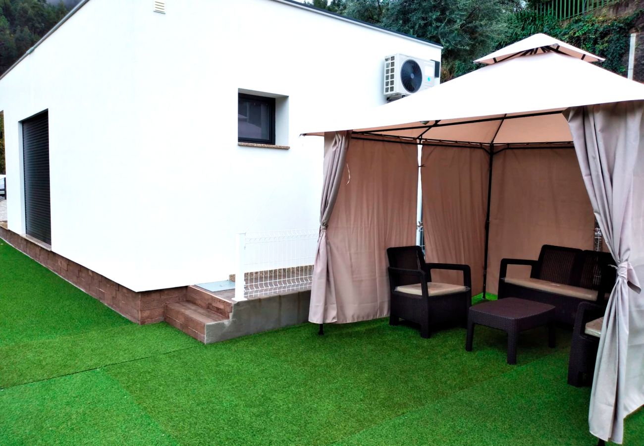 Bungalow à Gerês - Réf. 406002 Bungalow à Gerês - Réf. 406002