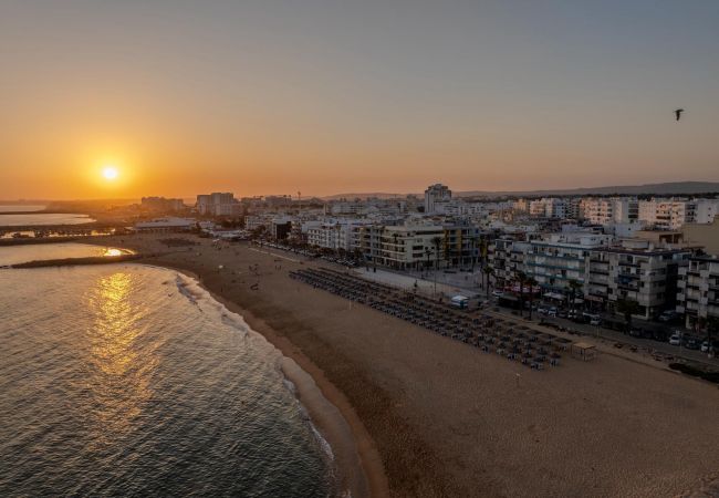 Appartement à Quarteira - Réf. 699956